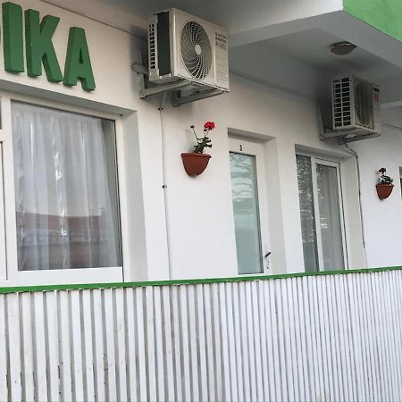 Pensiunea Scoika Steaguri Neptun Bagian luar foto